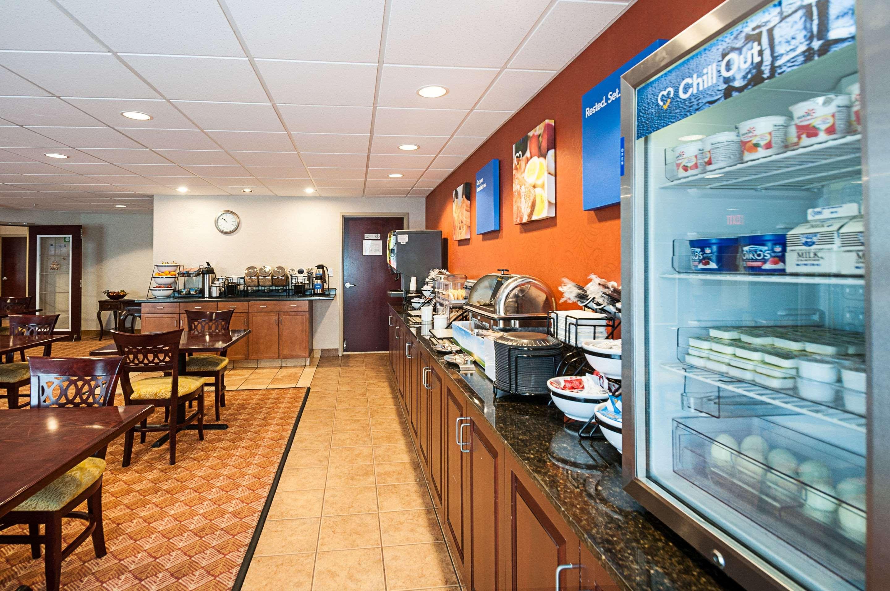 Comfort Inn&Suites Cambridge Extérieur photo