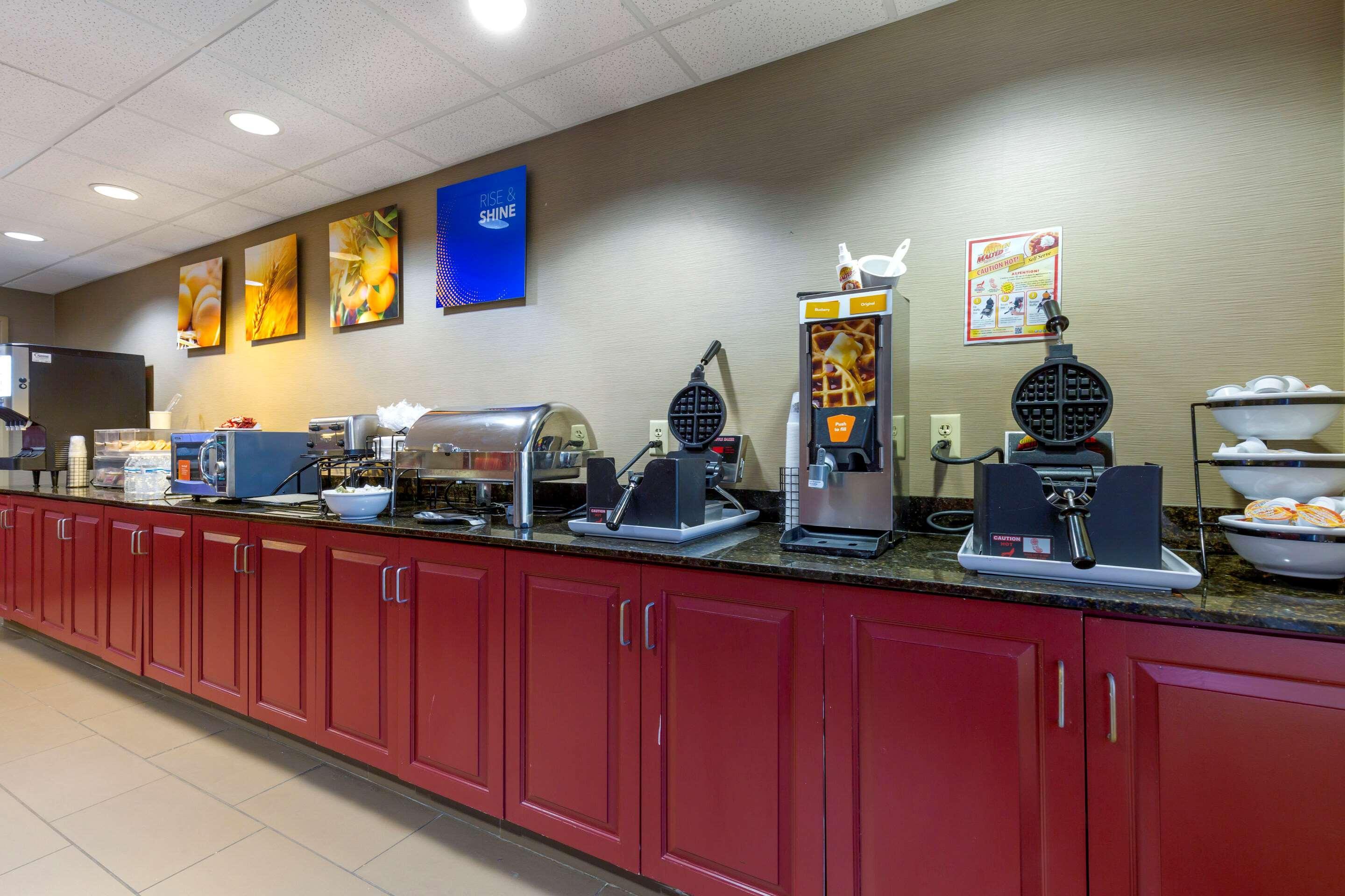 Comfort Inn&Suites Cambridge Extérieur photo